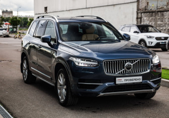 Подержанный автомобиль Volvo XC90 2019 года (5 фото)
