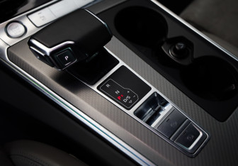 Подержанный автомобиль Audi A6 Sedan 2018 года (18 фото)