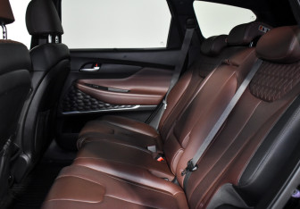 Подержанный автомобиль Hyundai Santa Fe 2019 года (14 фото)