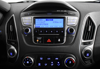 Подержанный автомобиль Hyundai ix35 2011 года (15 фото)