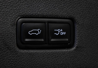 Подержанный автомобиль Kia Carnival 2021 года (39 фото)