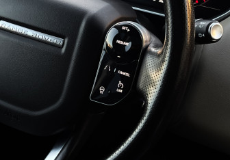 Подержанный автомобиль Land Rover Range Rover Sport 2019 года (14 фото)