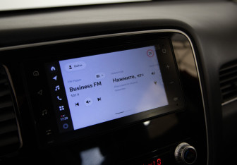 Подержанный автомобиль Mitsubishi Outlander 2020 года (17 фото)