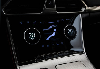 Подержанный автомобиль Exeed TXL 2022 года (17 фото)