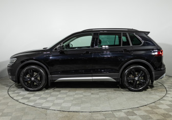 Подержанный автомобиль Volkswagen Tiguan 2020 года (8 фото)