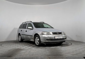 Подержанный автомобиль Opel Astra Sedan 2002 года (3 фото)