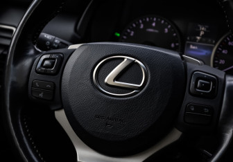 Подержанный автомобиль Lexus NX 2016 года (12 фото)