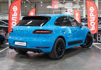 Подержанный автомобиль Porsche Macan 2016 года (11 фото)