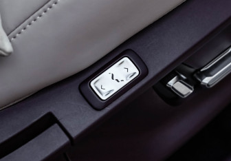 Подержанный автомобиль Zeekr X 2023 года (25 фото)