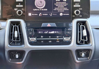 Подержанный автомобиль Kia Sorento 2021 года (13 фото)