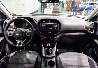 Подержанный автомобиль Kia Soul 2022 года (10 фото)