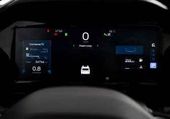 Подержанный автомобиль Geely Monjaro 2023 года (20 фото)