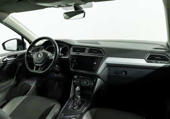 Подержанный автомобиль Volkswagen Tiguan 2017 года (9 фото)