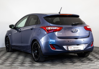 Подержанный автомобиль Hyundai i30 Hatchback 2012 года (7 фото)