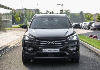 Подержанный автомобиль Hyundai Santa Fe 2017 года (4 фото)