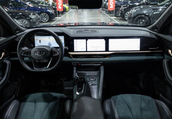 Подержанный автомобиль Geely Monjaro 2024 года (12 фото)