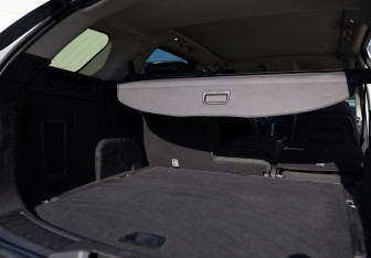 Подержанный автомобиль Land Rover Discovery Sport 2016 года (30 фото)