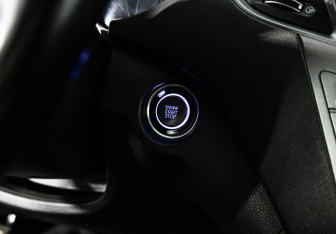 Подержанный автомобиль Hyundai Santa Fe 2014 года (19 фото)