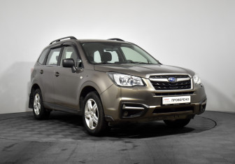 Подержанный автомобиль Subaru Forester Suv 2017 года (3 фото)