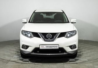Подержанный автомобиль Nissan X-Trail 2017 года (2 фото)