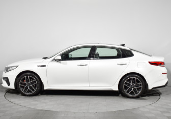 Подержанный автомобиль Kia Optima Sedan 2019 года (8 фото)