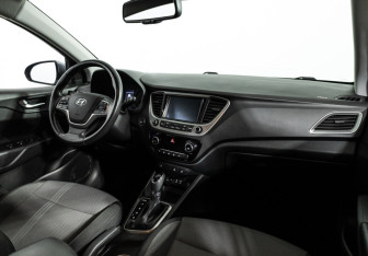 Подержанный автомобиль Hyundai Solaris Sedan 2017 года (9 фото)