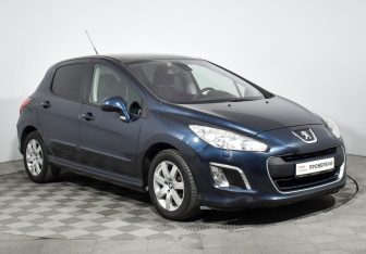 Подержанный автомобиль Peugeot 308 Hatchback 2012 года (3 фото)