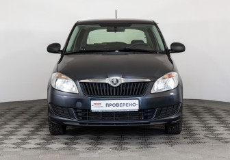 Подержанный автомобиль Skoda Fabia Hatchback 2013 года (2 фото)