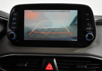 Подержанный автомобиль Hyundai Santa Fe 2019 года (17 фото)