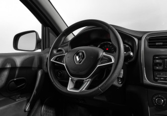 Подержанный автомобиль Renault Logan Sedan 2021 года (15 фото)