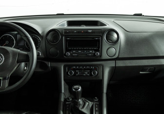 Подержанный автомобиль Volkswagen Amarok 2013 года (14 фото)