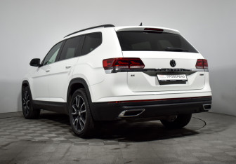Подержанный автомобиль Volkswagen Atlas 2021 года (7 фото)