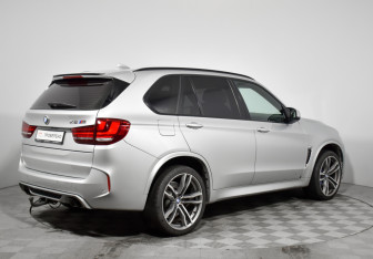 Подержанный автомобиль BMW X5 2015 года (5 фото)