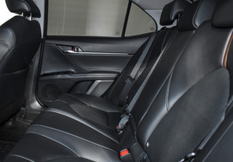 Подержанный автомобиль Toyota Camry Sedan 2018 года (13 фото)