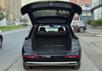 Подержанный автомобиль Audi Q5 2017 года (7 фото)