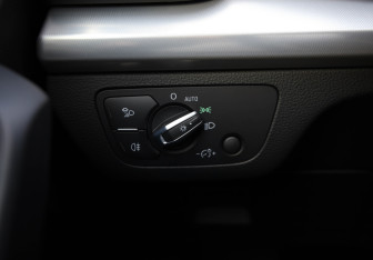 Подержанный автомобиль Audi Q5 2022 года (17 фото)