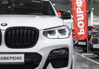 Подержанный автомобиль BMW X4 2020 года (7 фото)