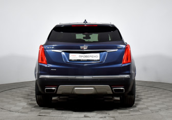 Подержанный автомобиль Cadillac XT5 2019 года (6 фото)