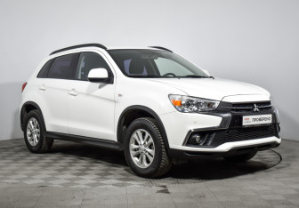 Подержанный автомобиль Mitsubishi ASX 2018 года (3 фото)