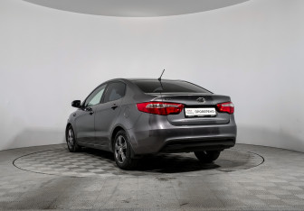 Подержанный автомобиль Kia Rio Sedan 2012 года (7 фото)