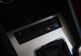 Подержанный автомобиль Skoda Octavia Liftback 2016 года (18 фото)