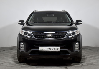 Подержанный автомобиль Kia Sorento 2012 года (2 фото)