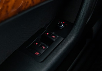 Подержанный автомобиль Audi A3 Hatchback 2012 года (16 фото)