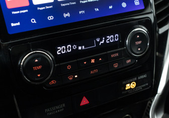 Подержанный автомобиль Mitsubishi Pajero Sport 2019 года (16 фото)