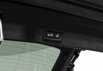 Подержанный автомобиль BMW X6 2020 года (29 фото)