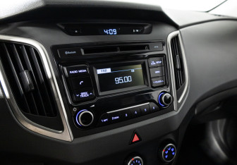 Подержанный автомобиль Hyundai Creta 2019 года (15 фото)