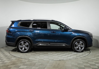Подержанный автомобиль Geely Okavango 2023 года (4 фото)
