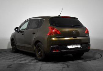 Подержанный автомобиль Peugeot 3008 2012 года (7 фото)