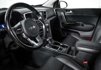 Подержанный автомобиль Kia Sportage 2021 года (9 фото)