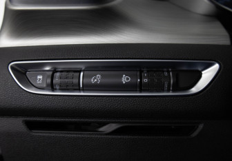 Подержанный автомобиль Geely Coolray 2023 года (17 фото)